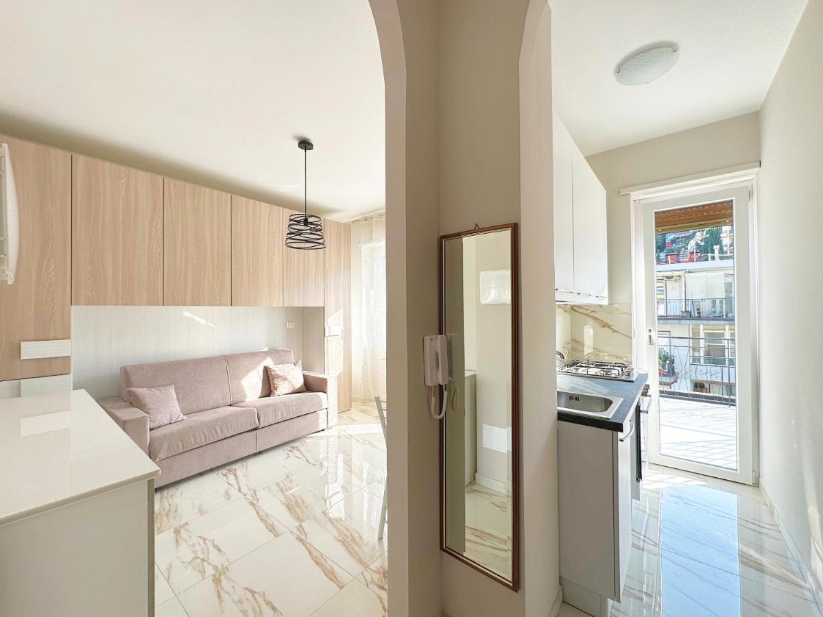 Appartement Wh - Un Posto Al Sole - Attico Monolocale Con Parcheggio Gratuito - 5 Minuti Dal Centro - Wifi à San Remo Extérieur photo